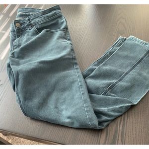 Men’s dark wash jeans